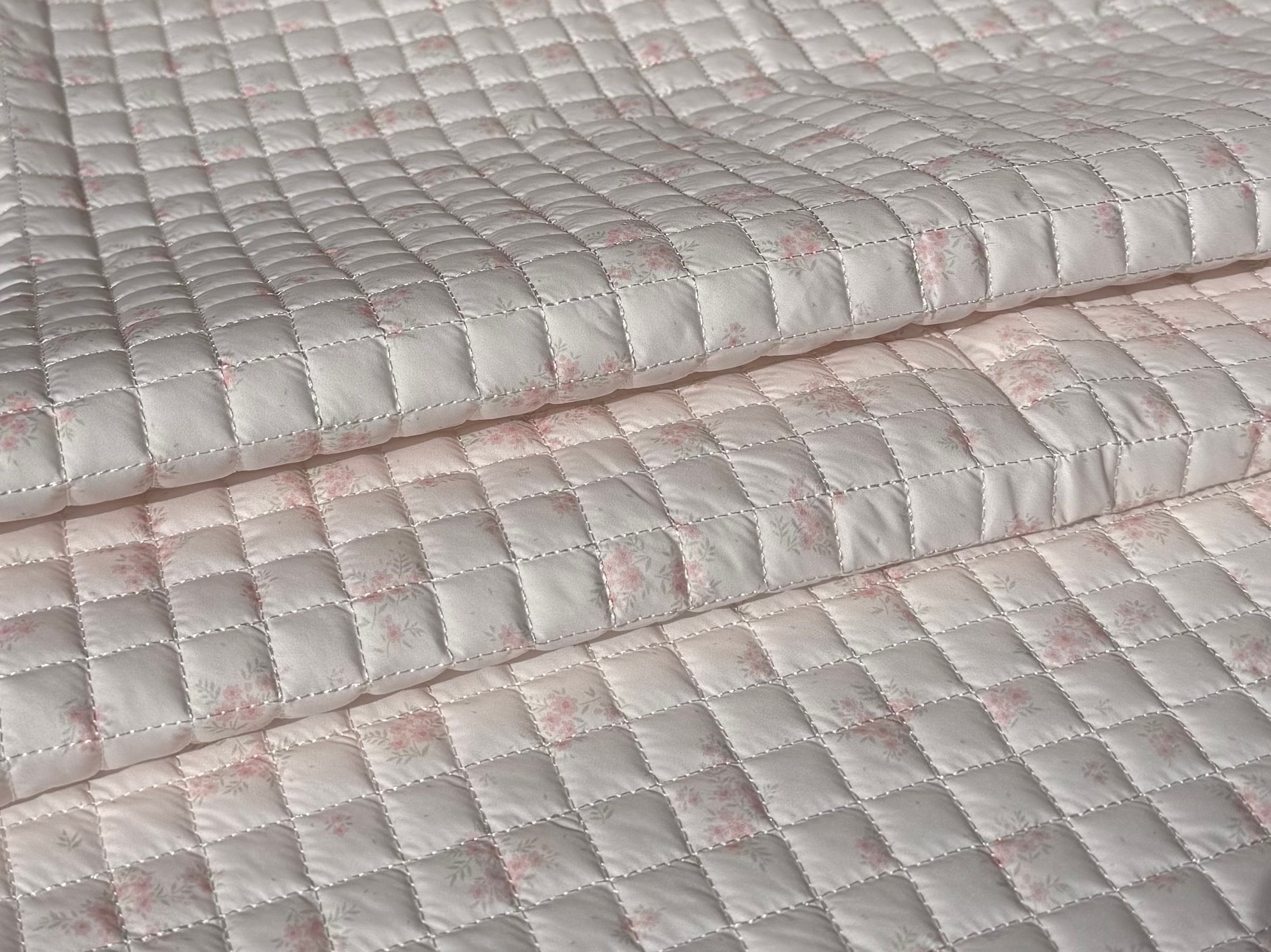 Стежка мелкие цветы 70 гр · 6A43 — купить в Екатеринбурге