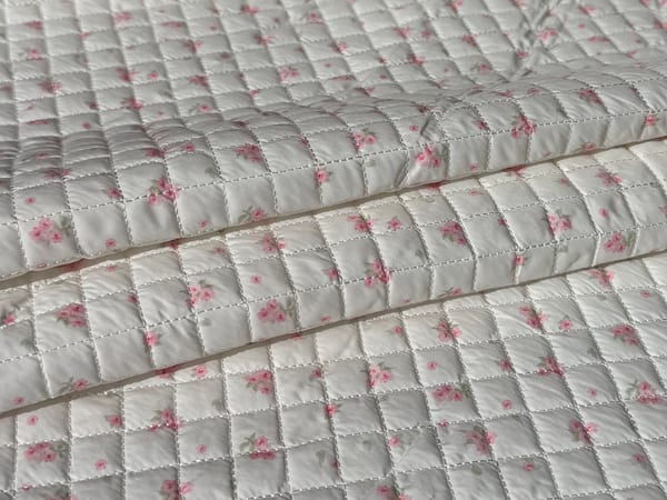 Стежка мелкие цветы 70 гр · 8D31
